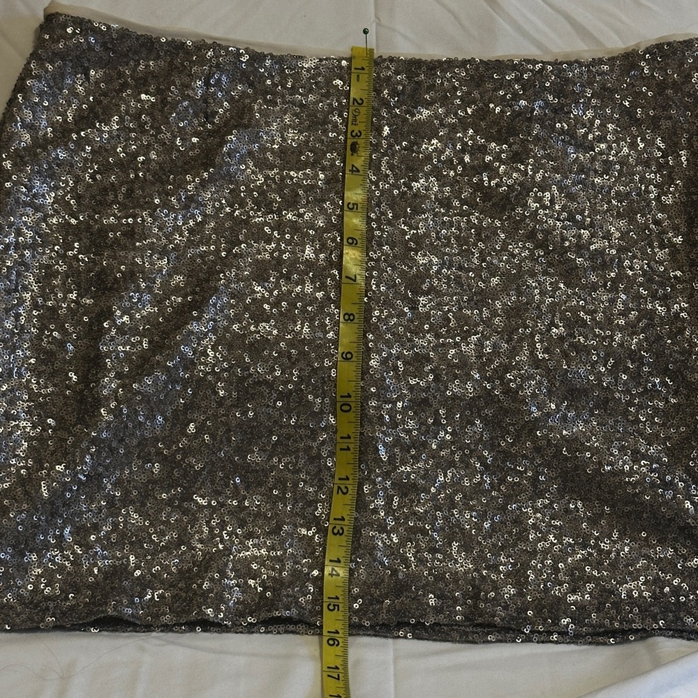 GAP Sparkling Silver Sequin Skirt - Picture 2 of 6